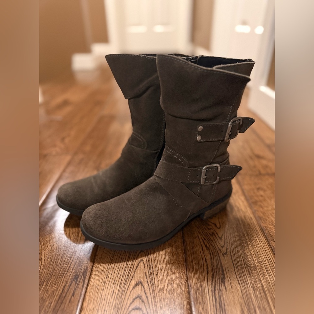 Artisan ‘Kate’ Suede Moto Biker Boots in Charcoal/Dark Taupe Made in Portugal. - Picture 6 of 15